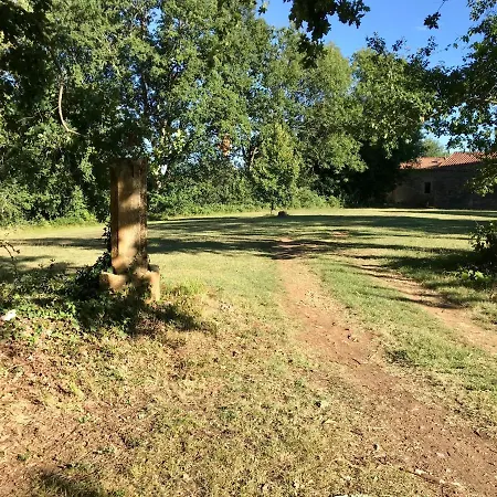 Bed & Breakfast La Guilhelmie, Entre Vallees Du Lot De La Dordogne